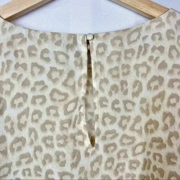 Joie Light Brown Mehana Leopard Print Cold Shoulder Silk Blouse S - Picture 5 of 5